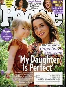 People Magazine November 9, 2020 Grey's Anatomy Caterina Scorsone & daughter - Picture 1 of 2