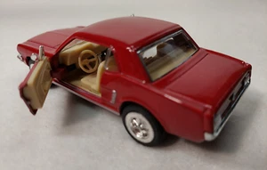 1964 1/2 Classic Diecast Ford Mustang Maßstab 1:36 rot Kinsmart Vintage schneller Versand - Bild 1 von 9