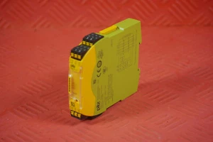 PILZ 751107 Pnoz s7 C 24VDC Safety Relay EXCELLENT! - Picture 1 of 5