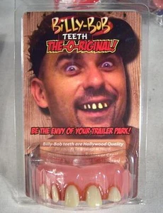DIENTES FALSOS EL ORIGINAL CON MANCHAS DE CIGARRILLO #937 mancha amarilla podrida nuevo juego - Imagen 1 de 1