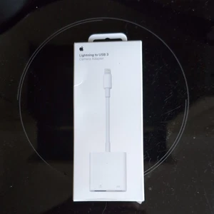 ADAPTATEUR APPAREIL PHOTO OFFICIEL AUTHENTIQUE APPLE LIGHTNING VERS USB 3 A1619 ORIGINAL NEUF - Photo 1/2