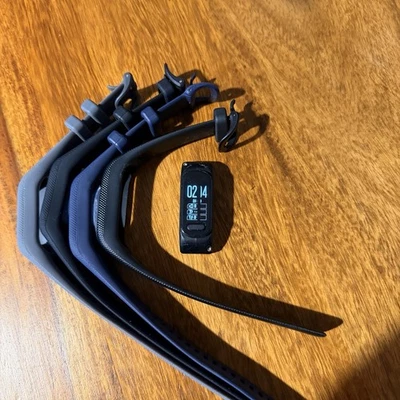 Garmin vívosmart 5 Aktivitätstracker - Schwarz (L) - Bild 1 von 2