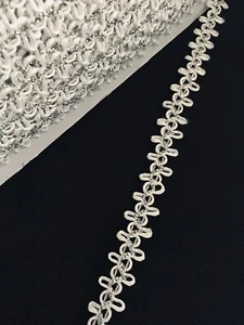 Borde de trenza metálica brillante blanca y plateada pura 15 mm por metro - Imagen 1 de 1