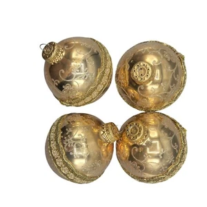 Set Of 4 Gold Tone Glass Christmas Ornaments With Lace & Glitter Detailing - Picture 1 of 4