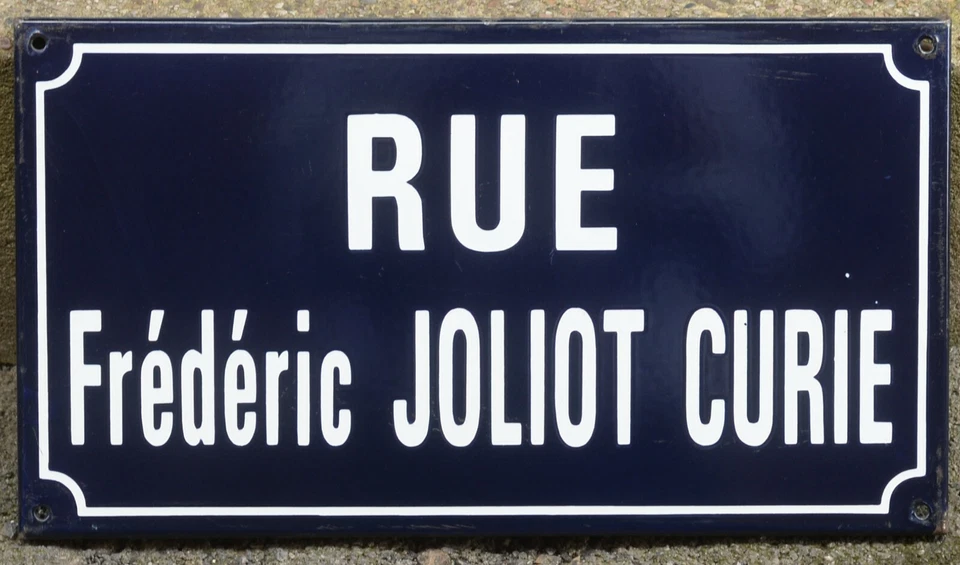 Old vintage French enamel street sign road plaque rue Frédéric Joliot Curie - Imagem 1 de 1