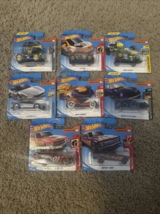SET BESTEHEND AUS 8 HOTWHEELS (Custom Datsun 240z, Skull Crusher, 68 Chevy Nova, 90 Acura) - Bild 1 von 2