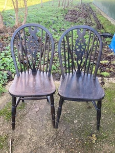 Vintage Retro Braun Holz Runde Spindel Rad Rücken Küche Esszimmer Stühle x 2 - Bild 1 von 7