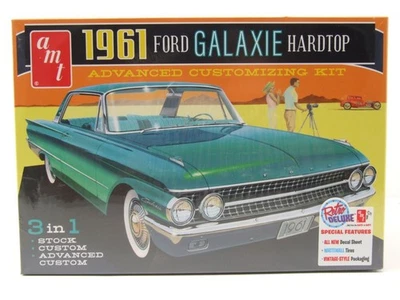 Ford Galaxie Hardtop 1961 Modellino Auto Kit Costruzione Plastica 1:25 AMT - Immagine 1 di 4