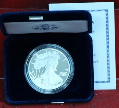 Uncirculated Proof 2010-W American Eagle Silver One Dollar - Image 1 of 2