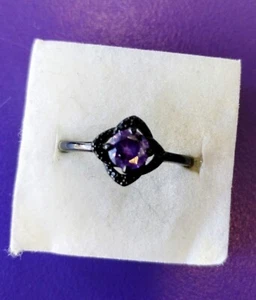 Neu mit Etikett FJ duftender Schmuck SS schwarz mystisch lila Stern Topas Hexerei Ring Größe 8 💜 - Bild 1 von 7