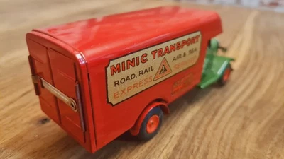 Tri-ang Minic Clockwork delivery van  - Image 1 of 4