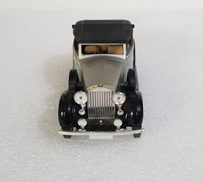 1939 Rolls Royce Phantom III Silver  - Image 1 of 4