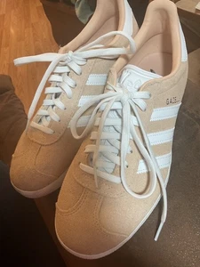 Adidas/ Gazelle Suede Womens Sneakers "Woren Once " 7.5 - Picture 1 of 12
