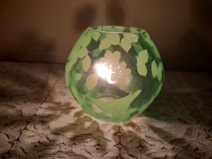 IKEA Knubbig Lamp Butterfly/Bird Floral Green Glass Globe W/Bulb 4.5" tall - Picture 1 of 12