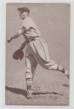 1947-66 Exhibits W461 Johnny Hopp
