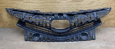 2015 2016 年丰田普锐斯 V 前格栅纹理黑色插入原始设备制造商 — 第 1/4 张图片