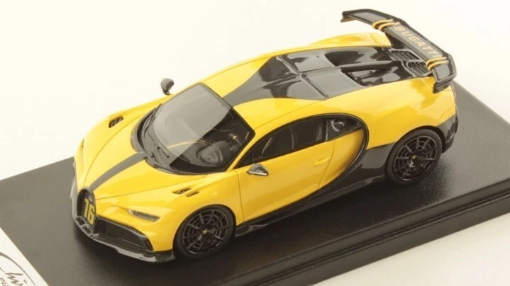 BUGATTI CHIRON PUR SPORT MOLSHEIM YELLOW 1:43 - Immagine 1 di 1