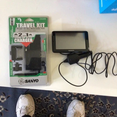 GARMIN NUVI 2555LMT GPS Works Great and home & auto charger,travel kit bundle - Image 1 of 4