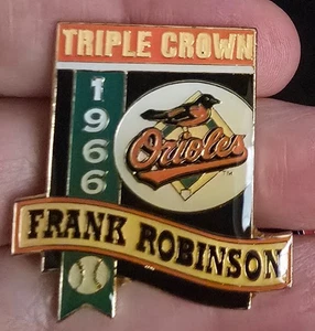 BALTIMORE ORIOLES FRANK ROBINSON 1966 TRIPLE CROWN Lapel Pin - Picture 1 of 1