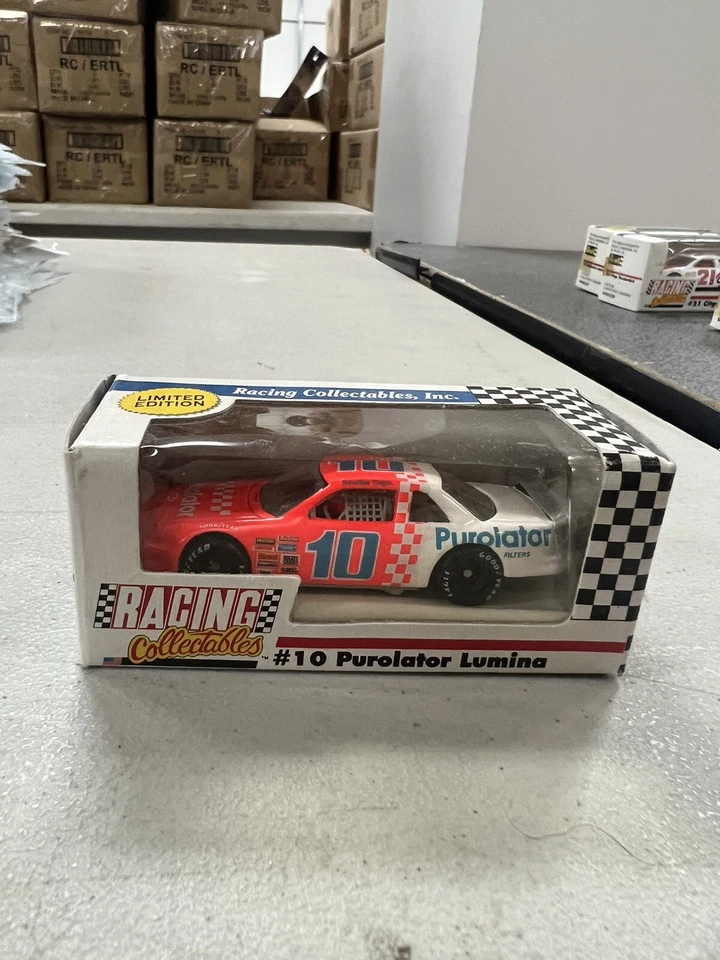 1/64 ACTION RCCA #10 DERRICK COPE PURALATOR - Изображение 1 из 1