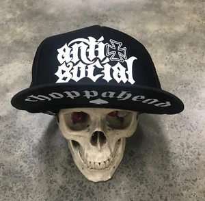 Sombrero de camionero antisocial Choppahead con logotipo debajo del ala - chopper, bobber, personalizado  - Imagen 1 de 1