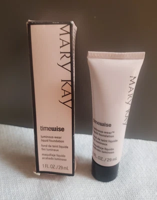 Mary Kay timewise Luminous-wear liquid foundation Bronze 2 - 038714 - Image 1 of 3