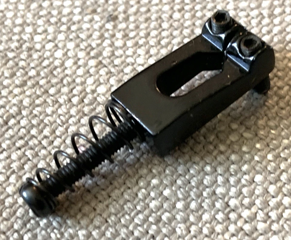 Puente para Guitarra Eléctrica Kramer Original Sillín Negro Foto 1 de 4