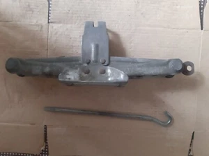 CRIC SOLLEVATORE NISSAN X TRAIL ANNO 2002 SOLLEVA AUTO - Imagen 1 de 3