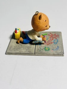 2009 Hallmark Mommy's Little Artist Buntstifte Bürgersteig Kreide Ornament mit Box - Bild 1 von 5