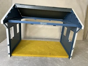 Breyer Blue Country Stable Barn Only As Is No Horses Missing Pieces - Picture 1 of 13