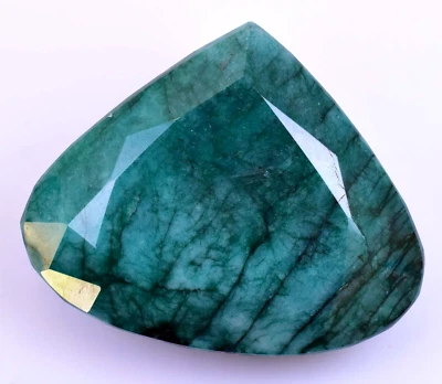 1045.5 Ct Natural Huge Green Emerald Earth-Mined Certified Museum Use Gemstone - Image 1 of 4