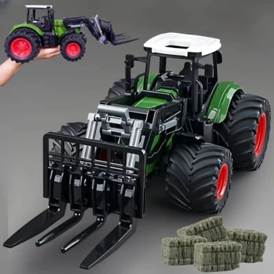 Kid's 1/24 Scale Farm Tractor with Loading Arm and Hay Bales - Image 1 of 4