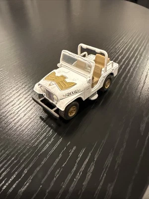 Johnny Lightning Dukes Of Hazzard DAISY'S JEEP CJ-5 , White, Dirty, Dusty, Mud - Image 1 of 4