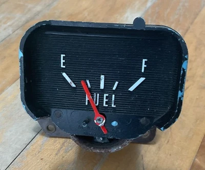 Buick Wildcat Lesabre Electra 1966-67 = indicador de combustible usado pieza OEM Foto 1 de 4