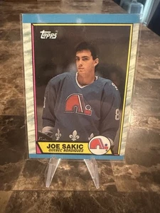 1989-90 Topps #113 Joe Sakic RC ROOKIE NORDIQUES - Bild 1 von 2