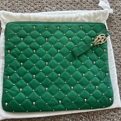 Thomas Wylde女式皮革手拿包带白色头骨和铆钉  — 第 1/4 张图片