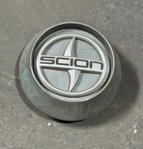 04 05 06 Scion XA OEM Center Hub Cap 69487 capF-109-1 PT904-52040-CC - Image 1 of 3