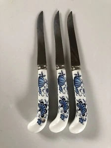 3 Prill SHEFFIELD ENGLAND Stainless PorcSteak Meat Knifes Blue Onion Bin-Z - Picture 1 of 4
