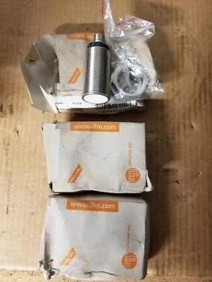 Three IFM EFECTOR 100 INDUCTIVE SENSORS,PROX,30MM DIA MICRO CON 1106372  115742  - Image 1 of 4