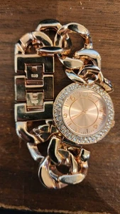 Uhr Roségoldfarben und Strass - Bild 1 von 4