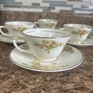 Carrollton China Tea Cups and Saucers Yellow & Gold Set of 4 Tea Party - Picture 1 of 17