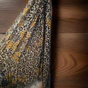 Vera Bradley Mohnblumen Schal weiches Fransen Viskose Material - Bild 1 von 2