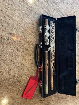 Gemeinhardt Artisan AFL-200 Student Flute – Rarely Used – Excellent Condition - Image 1 of 4
