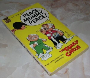 THE FAMILY CIRCUS - Peace Mommy Peace by Bil Keane (Paperback, 1969) - Imagen 1 de 1