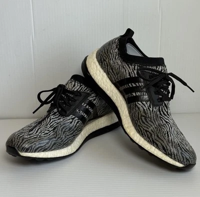 Zapatilla deportiva Adidas Pureboost XG Core para mujer talla 9 negra plateada a rayas cebra F33692 Foto 1 de 4