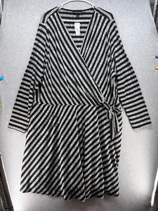 NWT Lane Bryant Womens Dress Size 26/28 Black Striped V-Neck Long Sleeves Tie - Picture 1 of 8