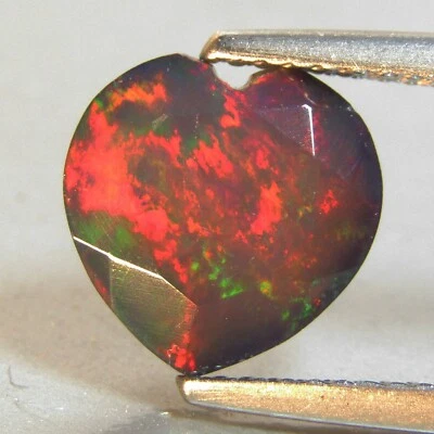 Натуральный черный опал 2,10 карата 10 мм драгоценный камень в форме сердца из Эфиопии VDO  - Изображение 1 из 4