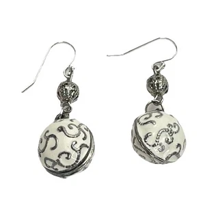 VTG Drop Balls Dangle Pierced Hook Earrings Filigree & Enamelled White Silver - Bild 1 von 7