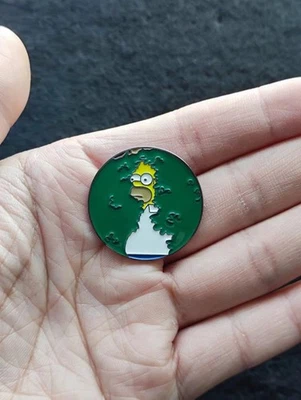 Los Simpson Homero Simpson en un Bush Esmalte Pin Insignia Metal Coleccionable Foto 1 de 2