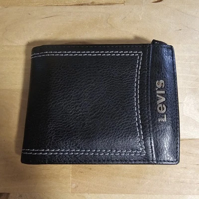 Кожаный бумажник Levis двойной складной черный  - Изображение 1 из 4
